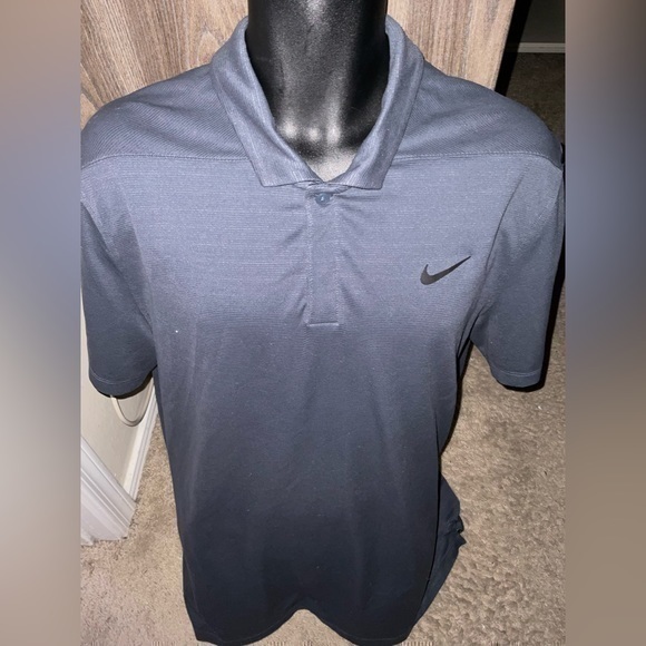 Nike Other - Men’s Nike used  golf polo shirt dark blue size XL aeroreact